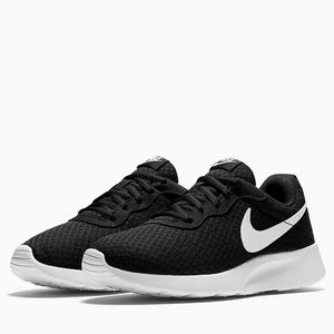 Nike Tanjun Womens Sneakers